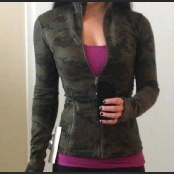 🔥Lululemon Forme Jacket-Savasana Fatigue Green Camo-8🔥 - Picture 3 of 11